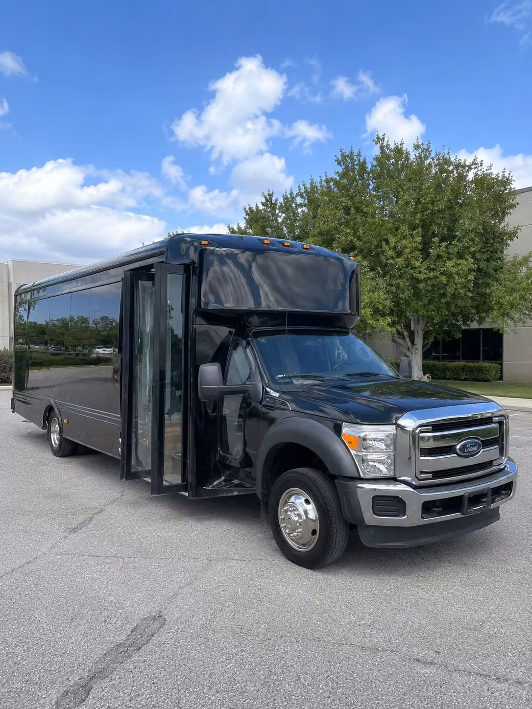 25 passenger party bus